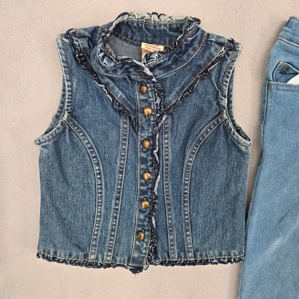 OshKosh Bgosh this three